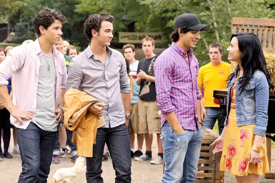 1442425714_005 camp rock zoom