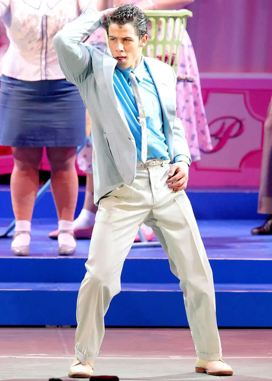 1442426190_10 hairspray zoom