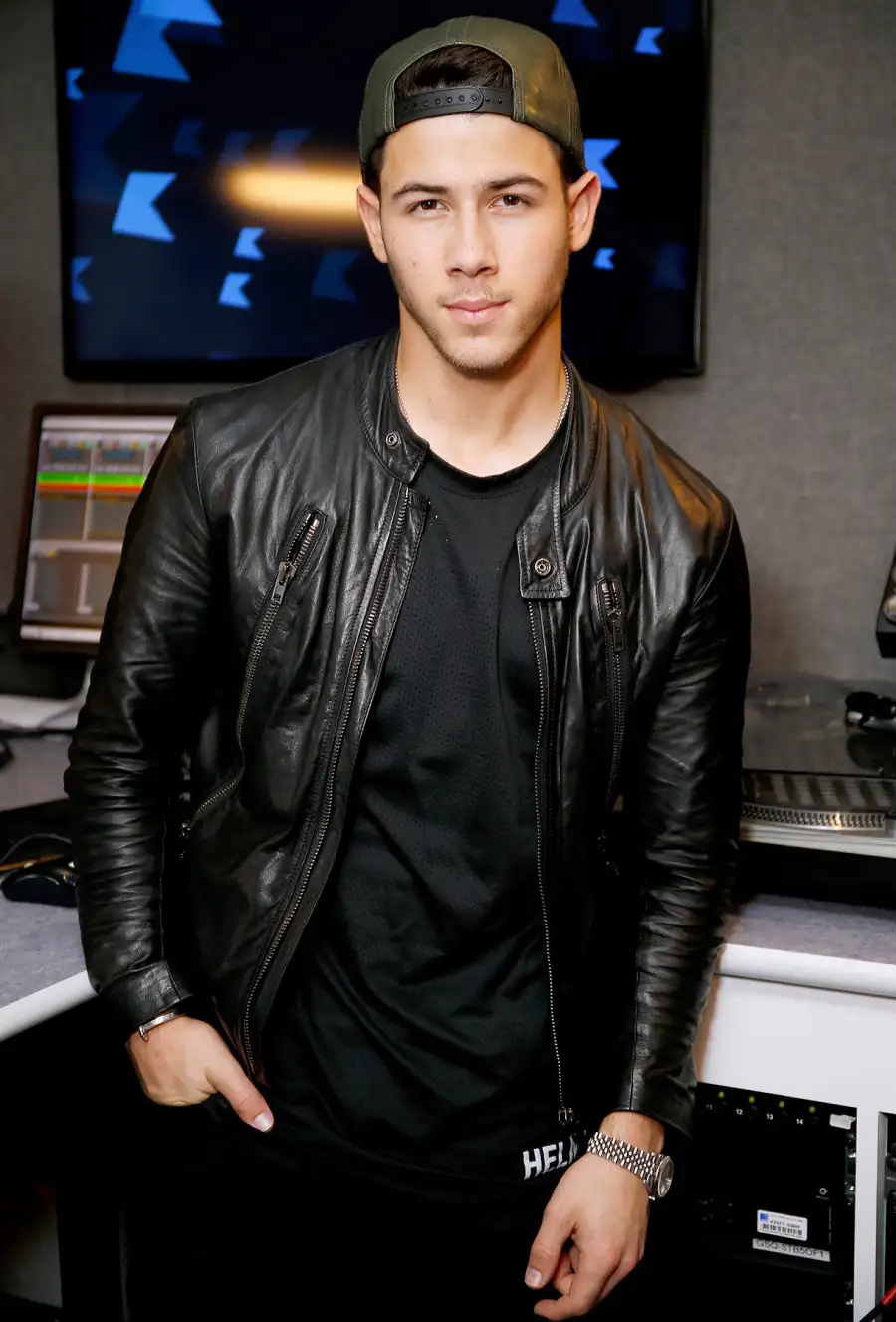 1442426321_14 leather zoom