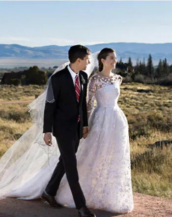 1442754897_allison williams v