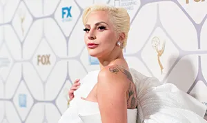 1442845392_489412070_lady gaga 300