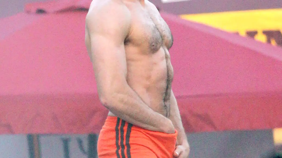 Zac Efron Has a Seriously Ripped Body