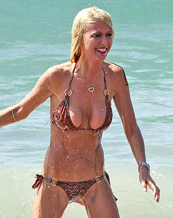 1443462178_tara reid bikini 350