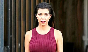 1443535331_kourtney kardashian 300