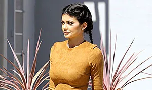 1443637234_kylie jenner 300