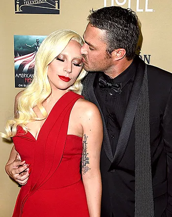 1444236479_lady gaga taylor kinney 350