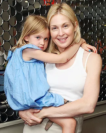 1444309663_kelly rutherford daughter helena 441