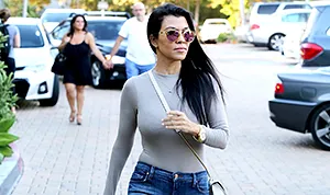 1444409916_kourtney kardashian 178