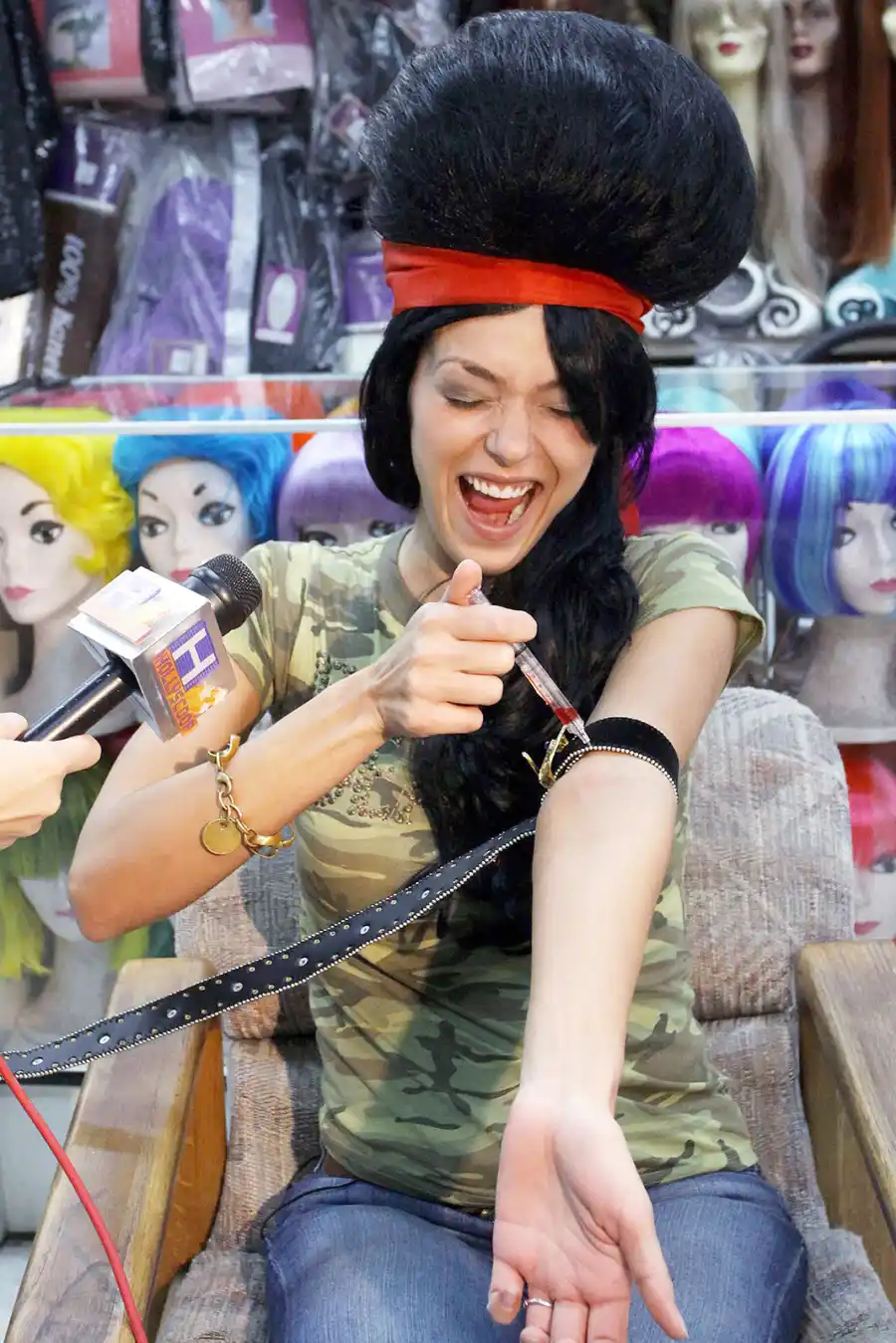 1444955466_adrianne_curry halloween zoom