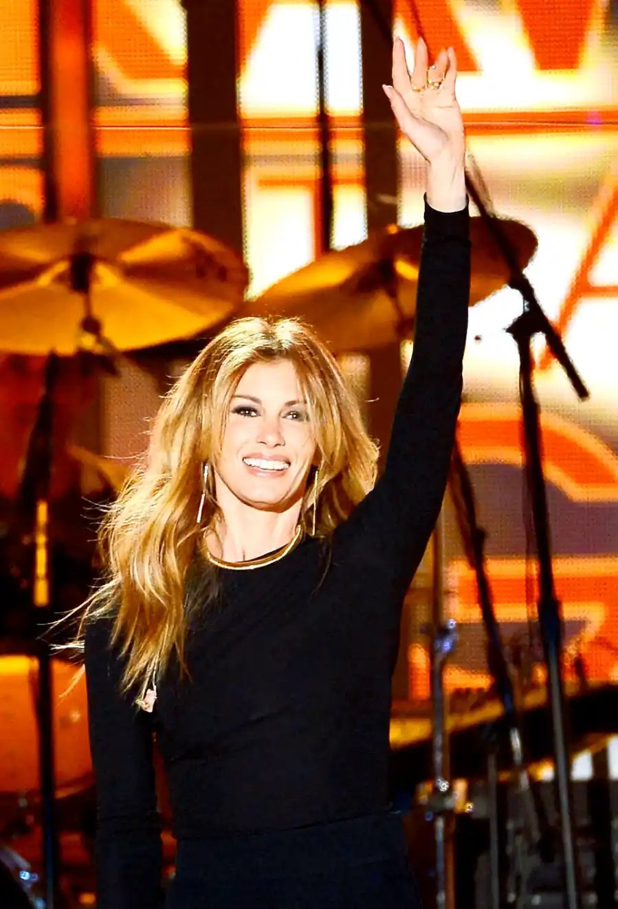 1445431564_faith hill zoom