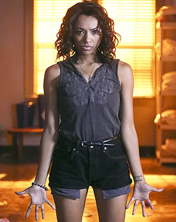 1445546178_kat graham main 441