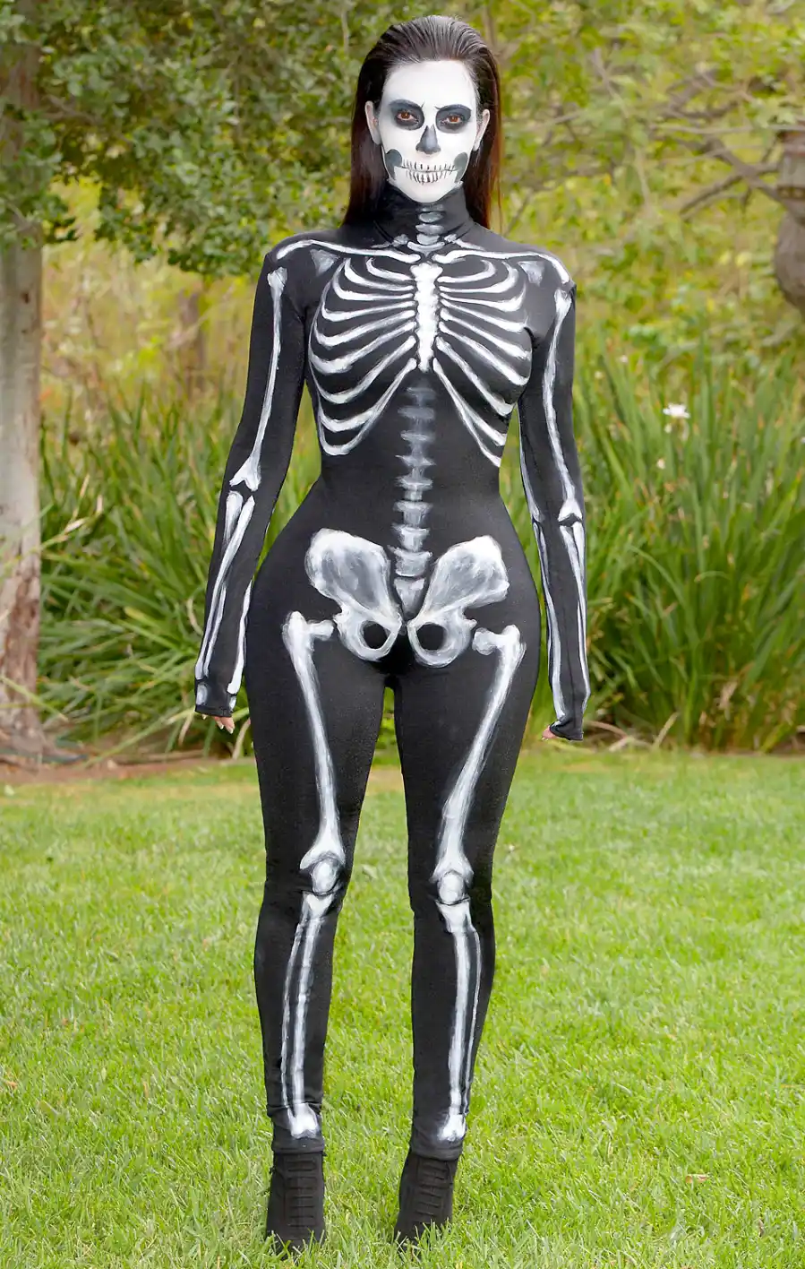 1445864864_ms_237215_kim kardashian zoom