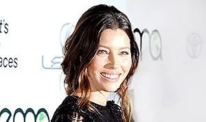 1445875327_jessica biel 300