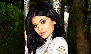 1446058291_kylie jenner 300