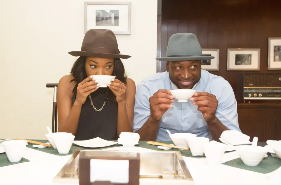 1446077009_gabrielle union dwyane wade tea zoom