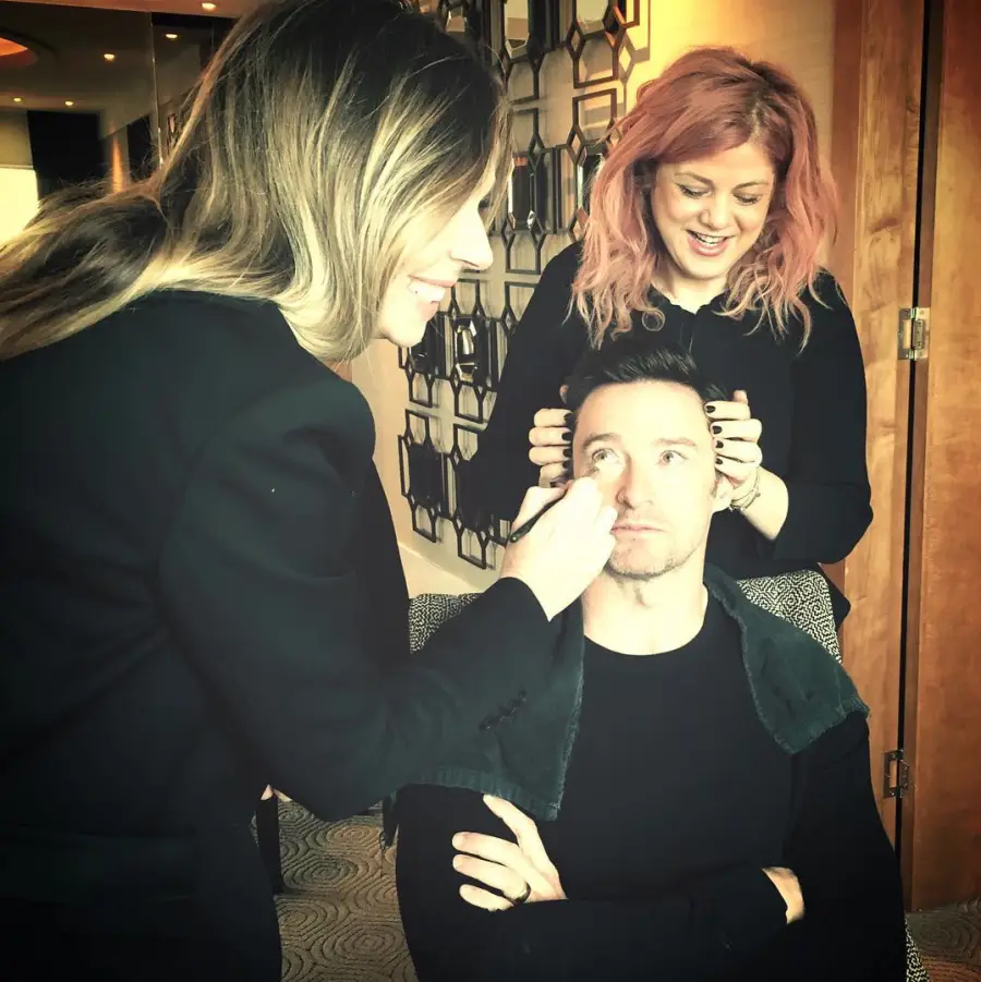 1446227935_hugh jackman zoom