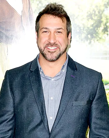1446819633_joey fatone 441