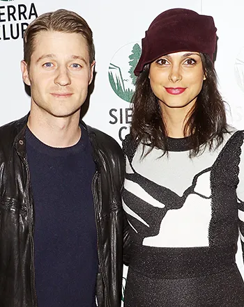 1447332940_benjamin mckenzie morena baccarin 441