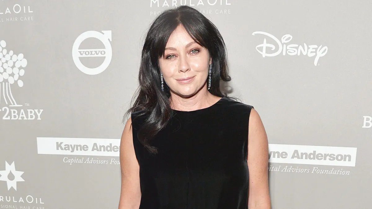 1447619723_shannon doherty z aafc8b86 1a63 45f3 b1d4 698f00d03798