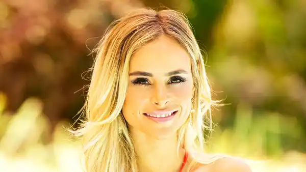 Amanda Stanton