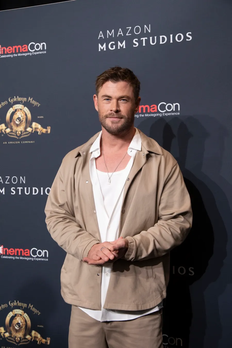 GettyImages-2208252963-Chris-Hemsworth-Pics-Update