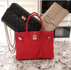 curating handbag collectsions