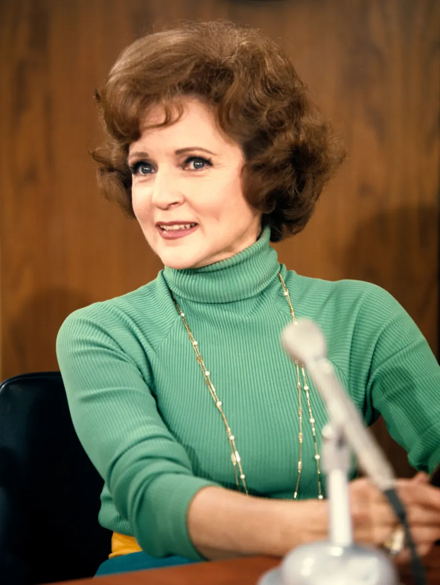 Betty White the odd couple 1972