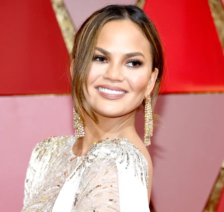 Chrissy Teigen social media