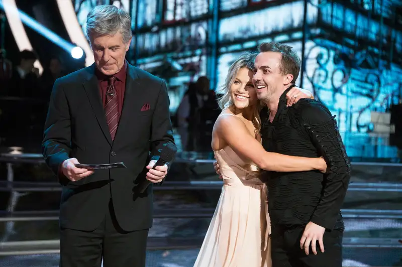 Tom Bergeron Witney Carson Frankie Muniz Dancing With The Stars
