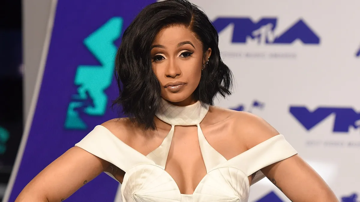 INGLEWOOD, CA - AUGUST 27: Cardi B arrives at the 2017 MTV Video Music Awards at The Forum on August 27, 2017 in Inglewood, California. (Photo by C Flanigan/Getty Images)