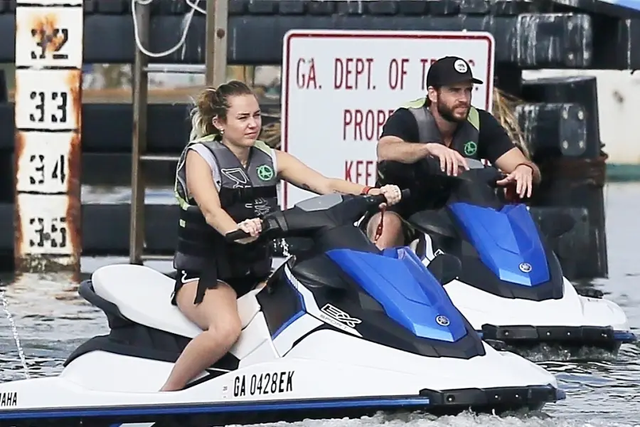 Liam Hemsworth Miley Cyrus Tybee Island