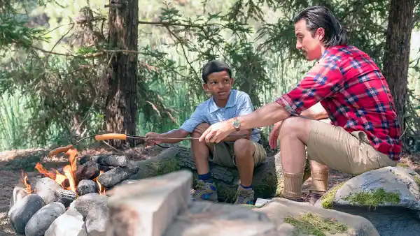 Lonnie Chavis as Randall and Milo Ventimiglia as Jack on ‘This Is Us’