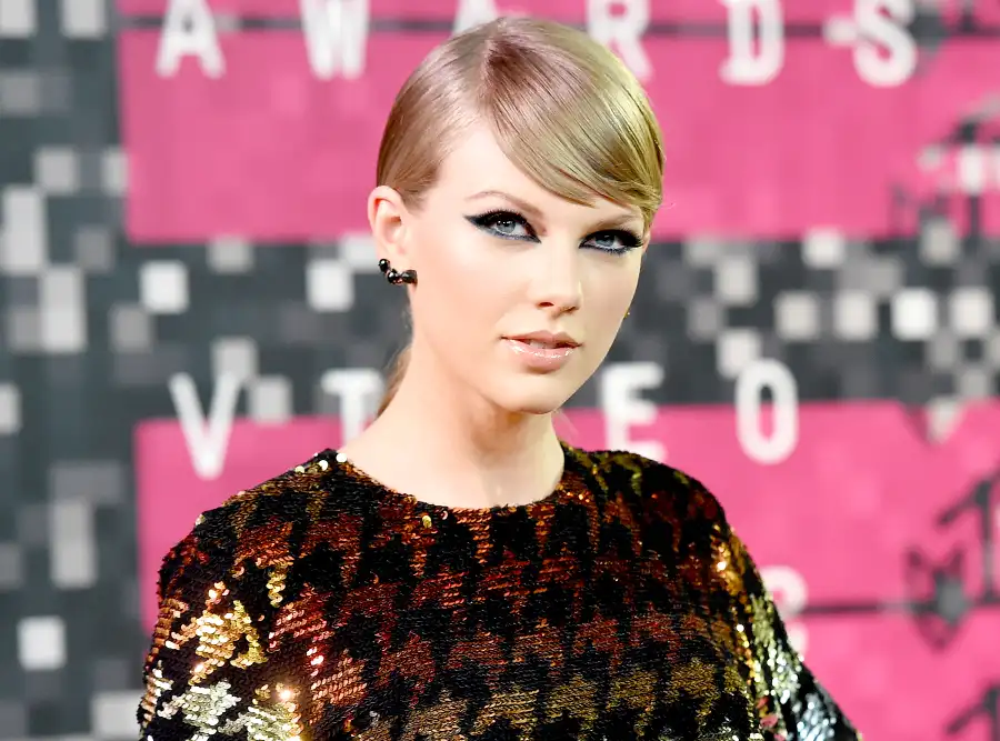 Taylor Swift social media