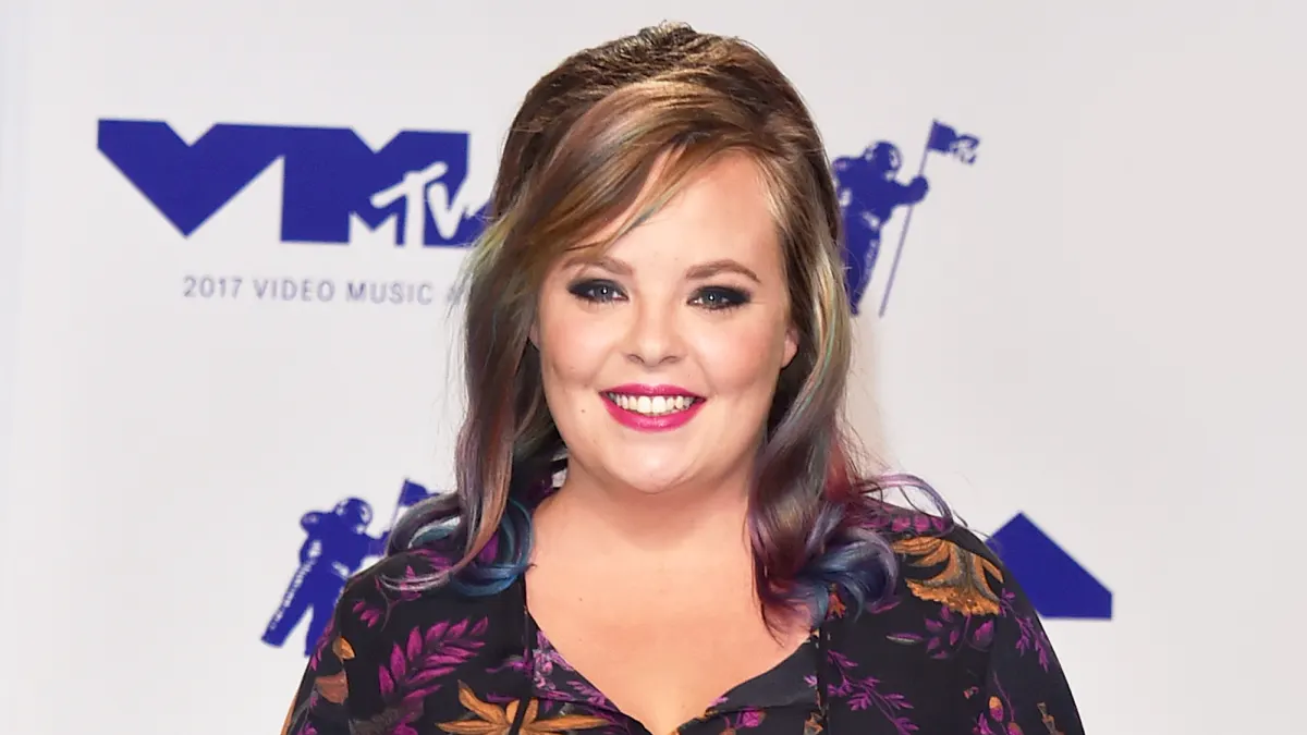 Catelynn Lowell attends the 2017 MTV Video Music Awards at The Forum in Inglewood, California.