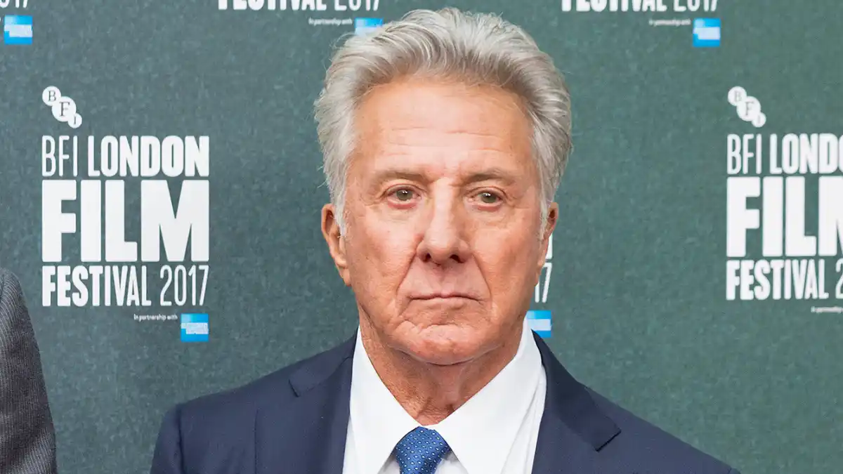 Dustin Hoffman, Director, Harassment