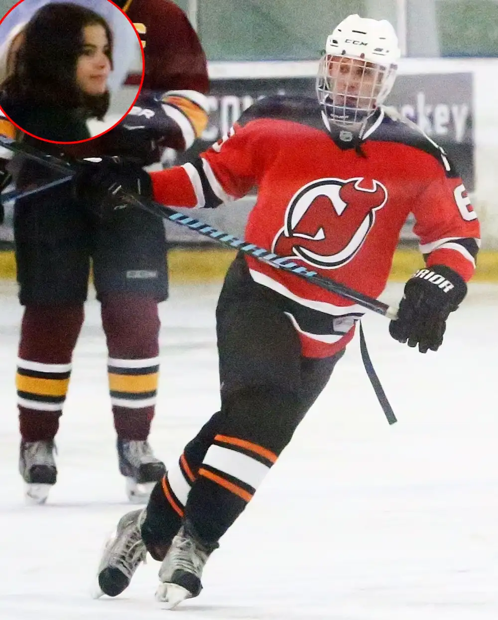 Selena Gomez Justin Bieber ice hockey