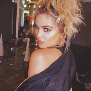 Khloe Kardashian, Christmas, Decorations, Cleveland