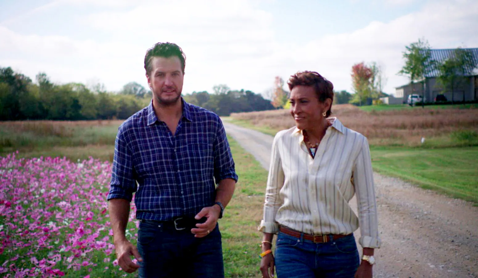 Luke Bryan and Robin Roberts