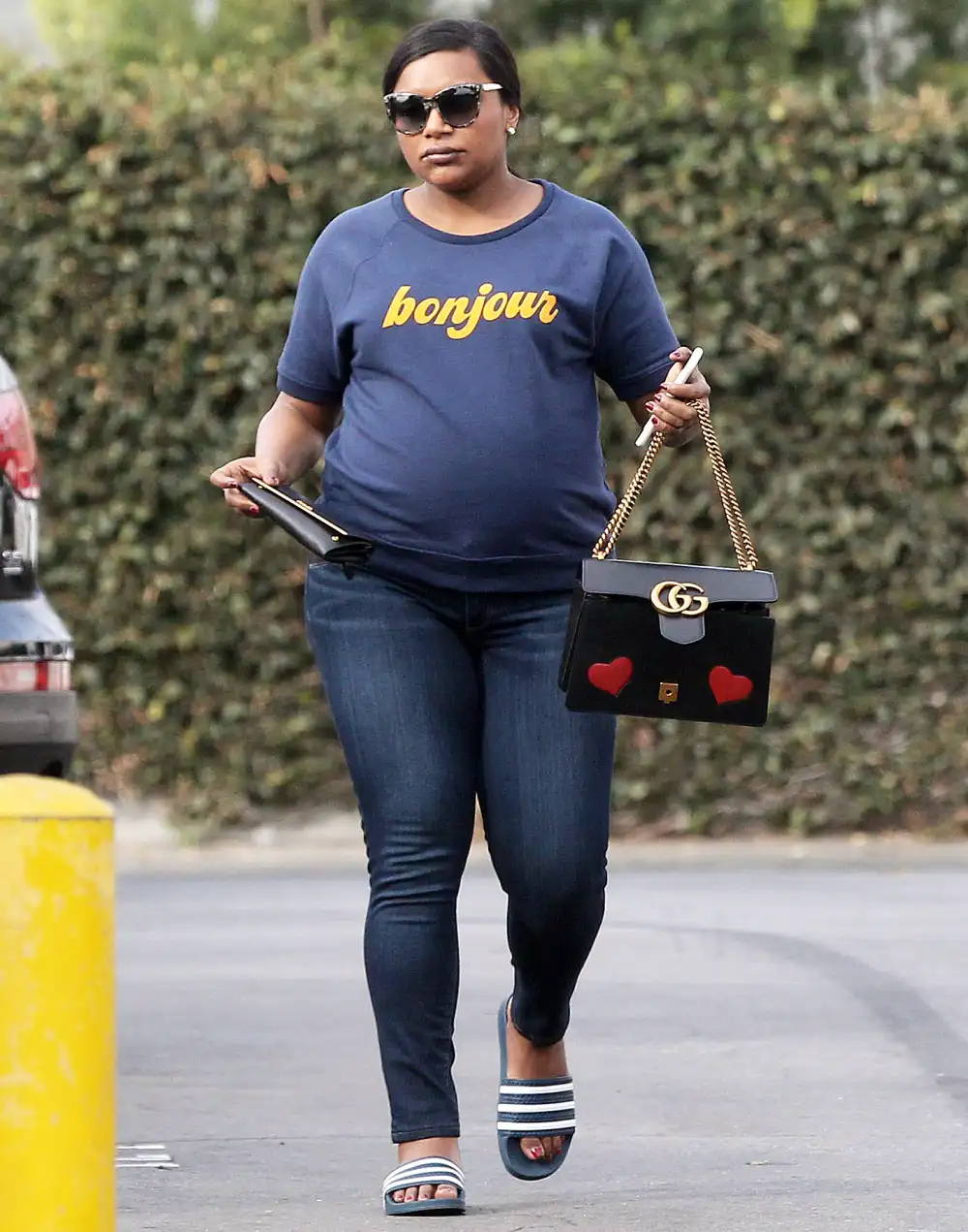 Mindy Kaling baby bump