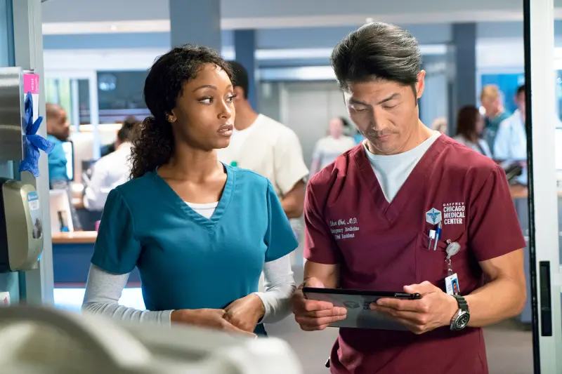 Yaya DaCosta as April Sexton and Brian Tee as Ethan Choi on ‘Chicago Med‘
