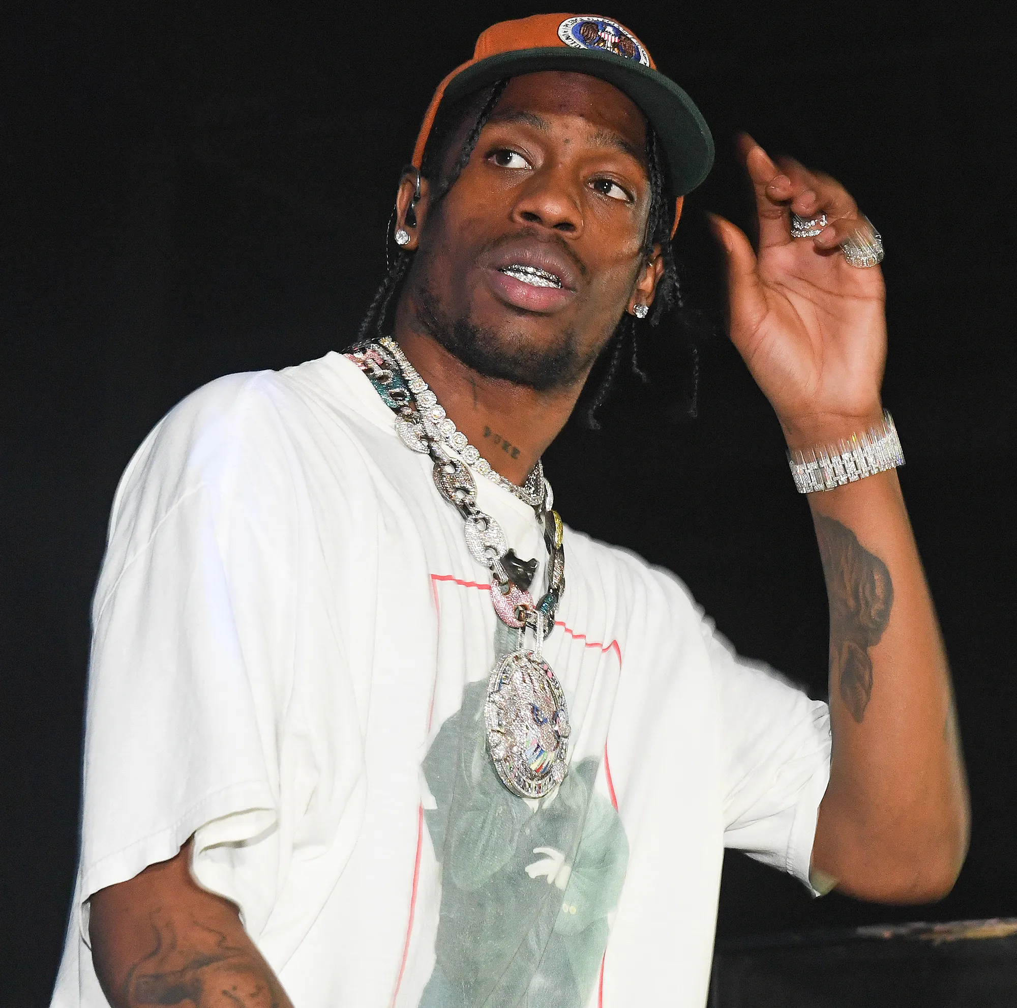Travis Scott, Rapper, Sued, Fan