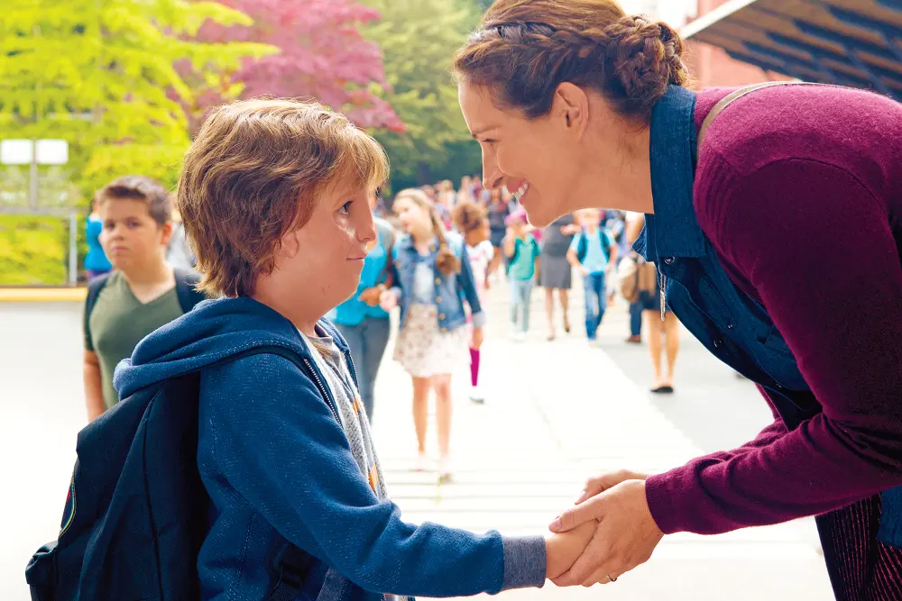 Jacob Tremblay and Julia Roberts as Auggie and Isabel Pullman in &lsquo;Wonder&rsquo;