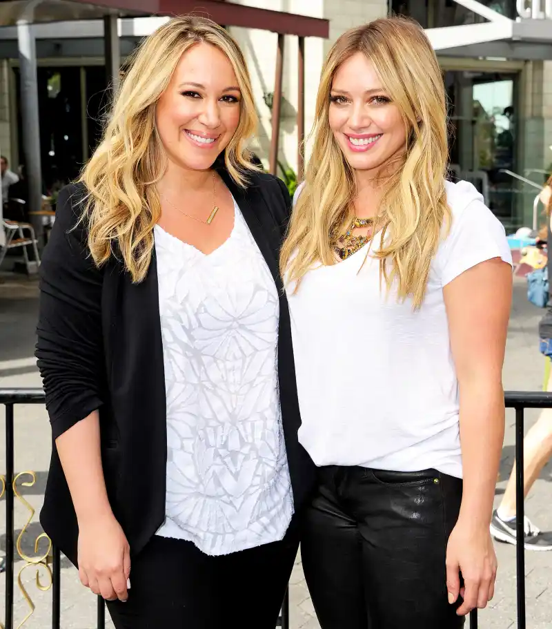 Haylie Duff and Hilary Duff visit ‘Extra‘ at Universal Studios Hollywood on August 6, 2015 in Universal City, California.