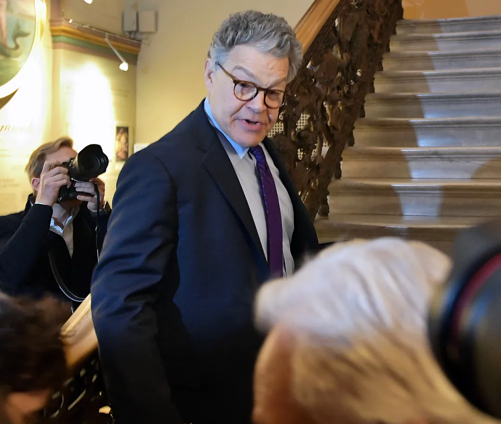 Al Franken resigns