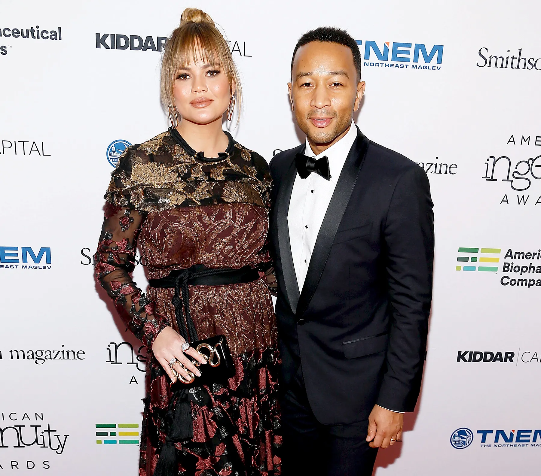 chrissy-teigen-john-legend-plane