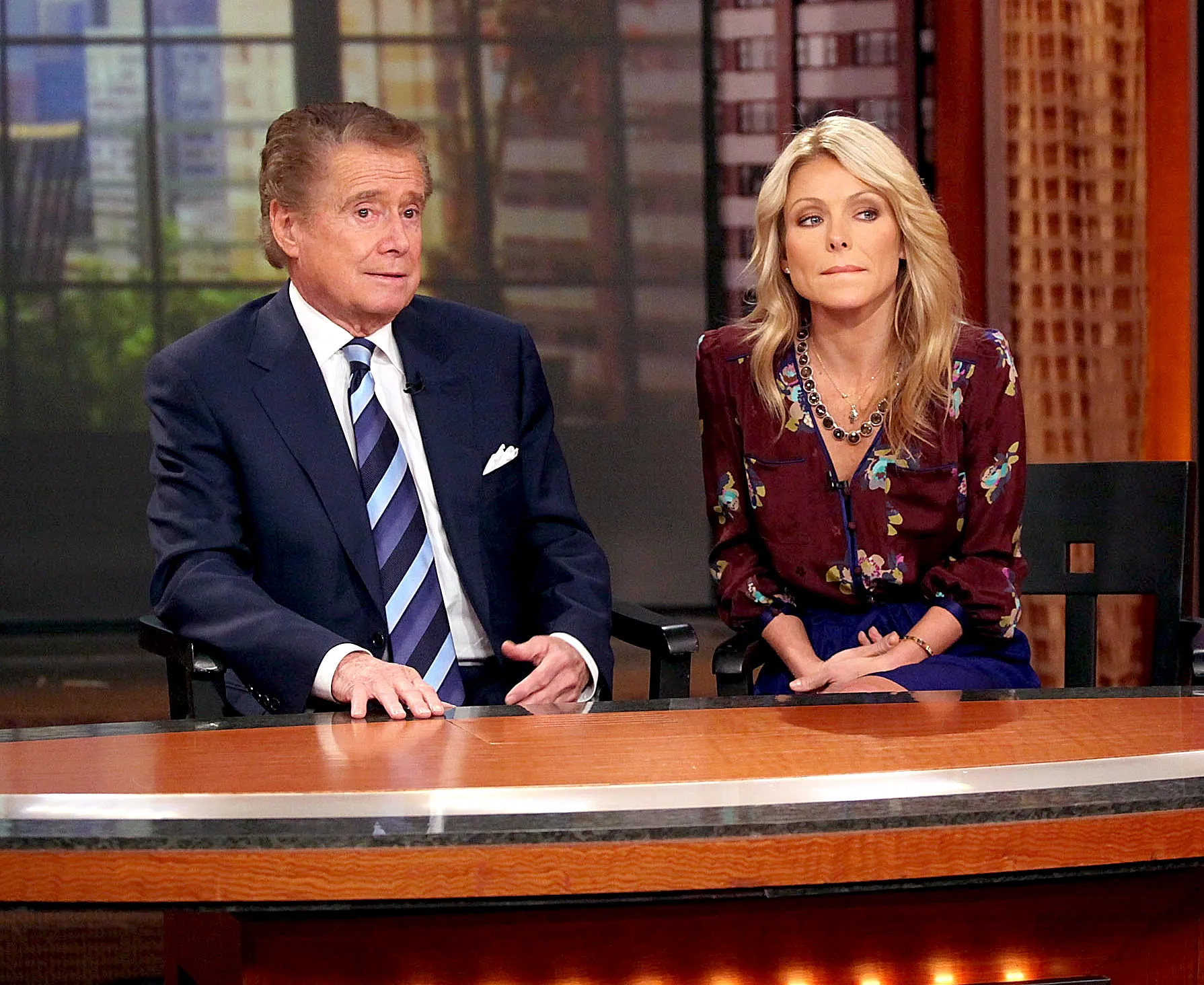 Kelly-Ripa-Regis-Philbin-didnt-talk-off-air