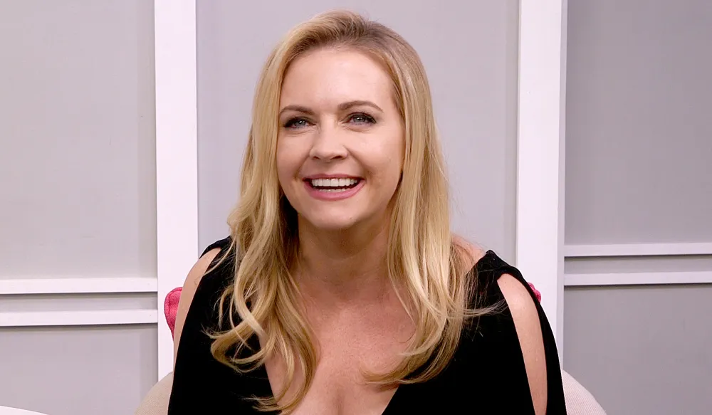 melissa-joan-hart-us-weekly