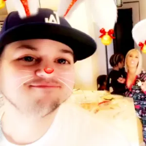 Rob-Kardashian-Kim-Kardashian-Khloe-Kardashian-Snapchat-Christmas