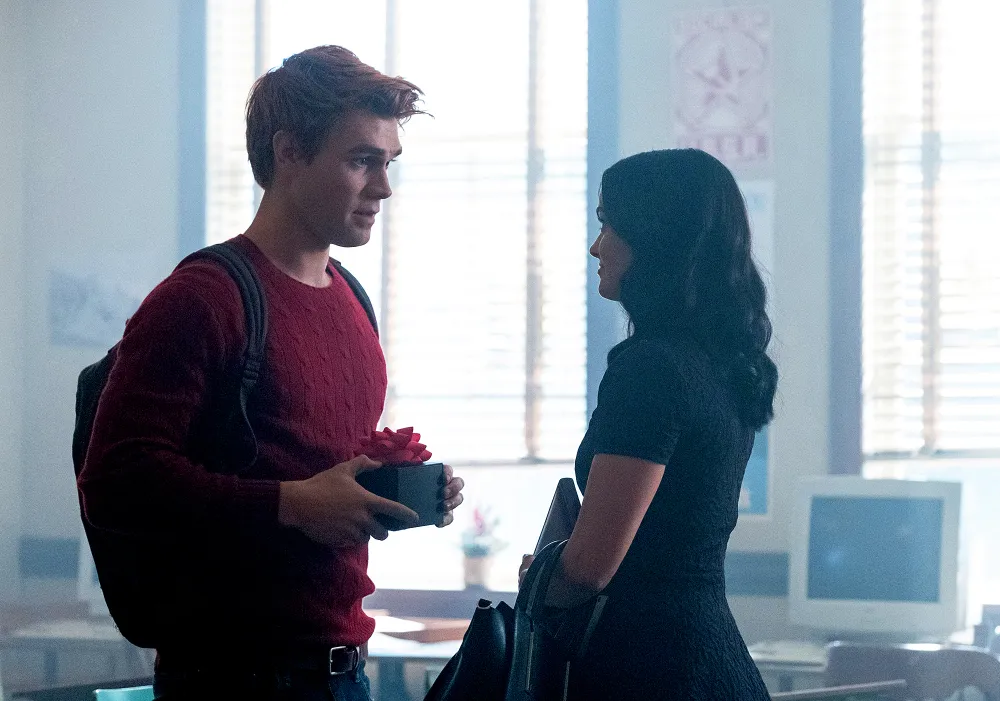 KJ Apa as Archie Andrews and Camila Mendes as Veronica Lodge on &lsquo;Riverdale&lsquo;