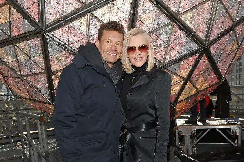 Ryan Seacrest, Jenny McCarthy, Dick Clark's New Year's Rockin' Eve, 2018